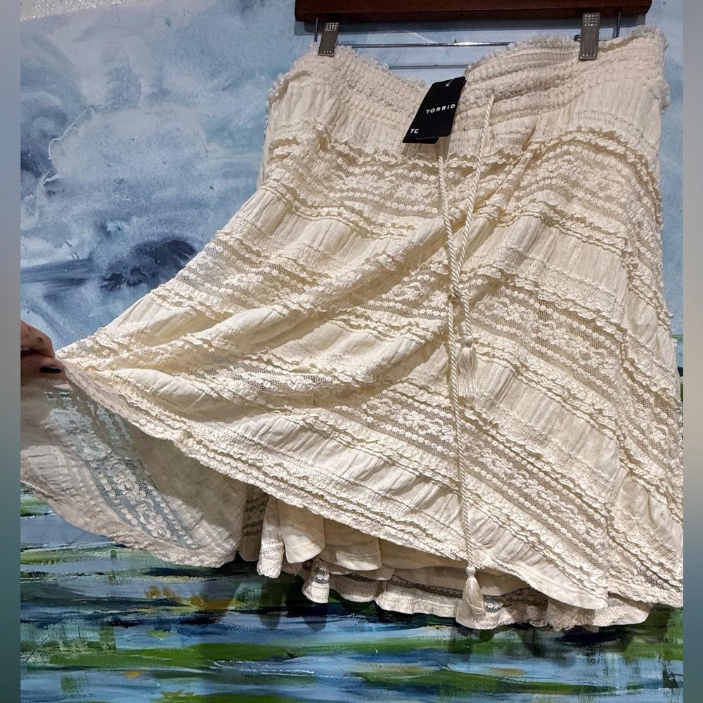 Torrid Cream High Low Lace Skirt